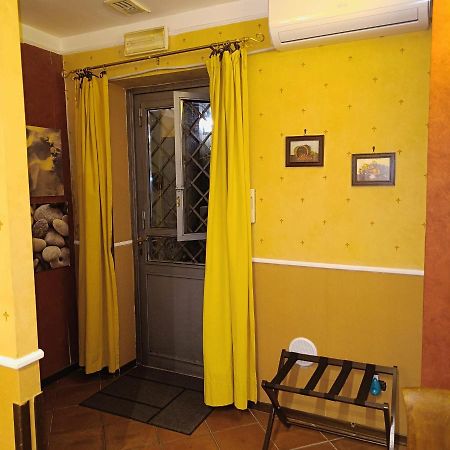 Dependance Hotel Napoli Bagian luar foto