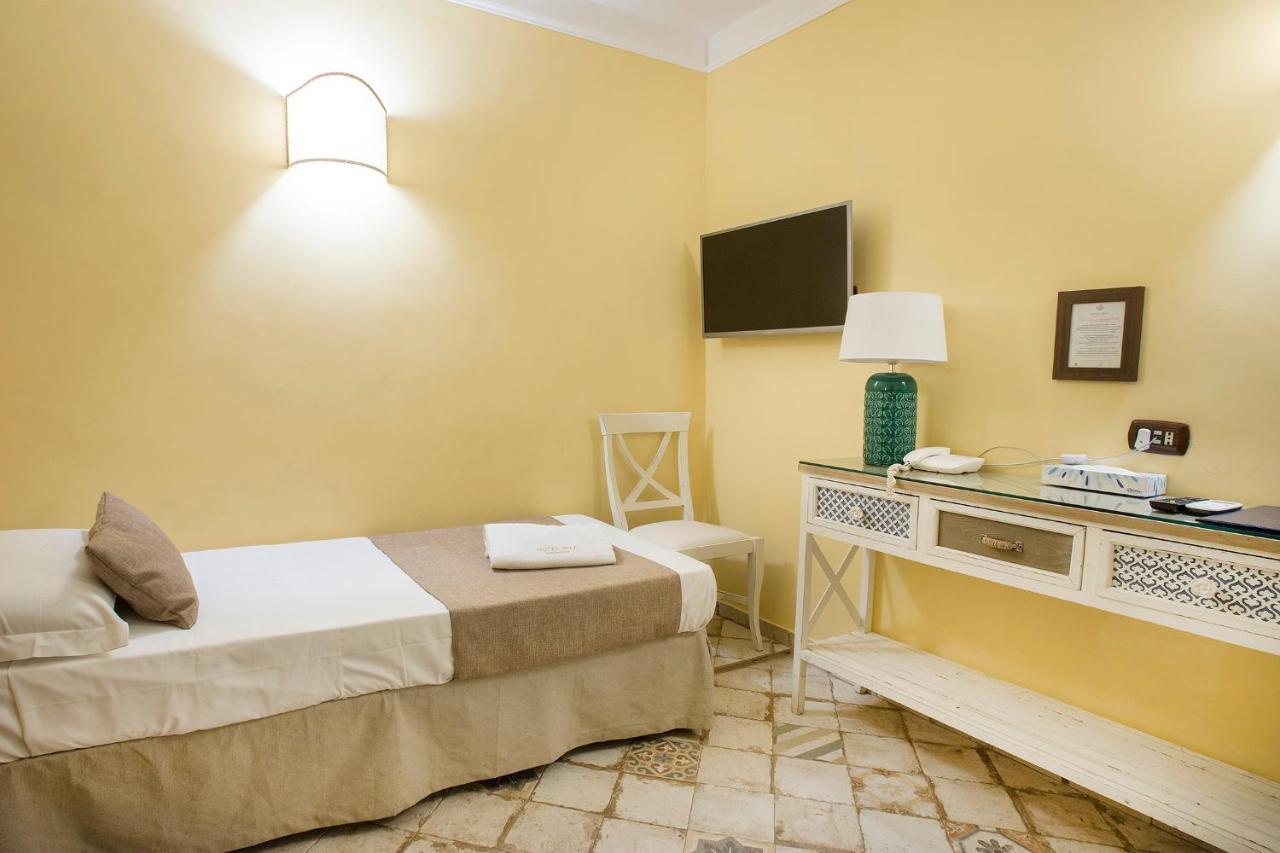 Dependance Hotel Napoli Bagian luar foto